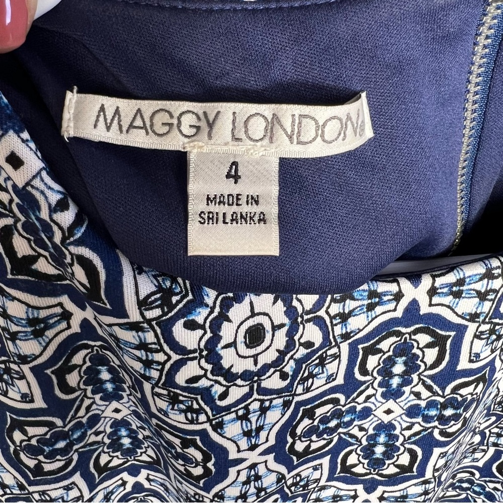MAGGY LONDON sleeveless dress blue and white‎ back zipper size 4 cocktail party - Picture 6 of 7